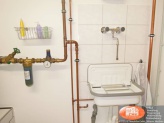 35 - KG - Waschbecken im Waschkeller